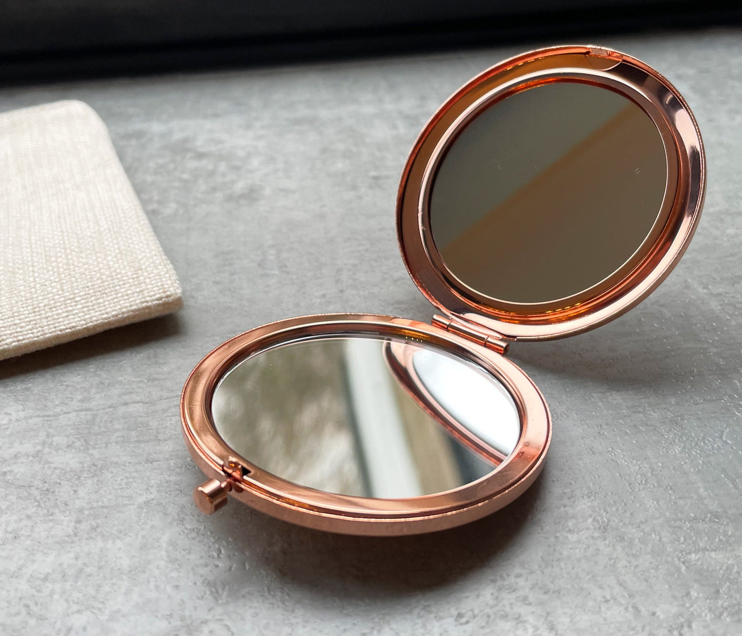 Leaves Compact Mirror